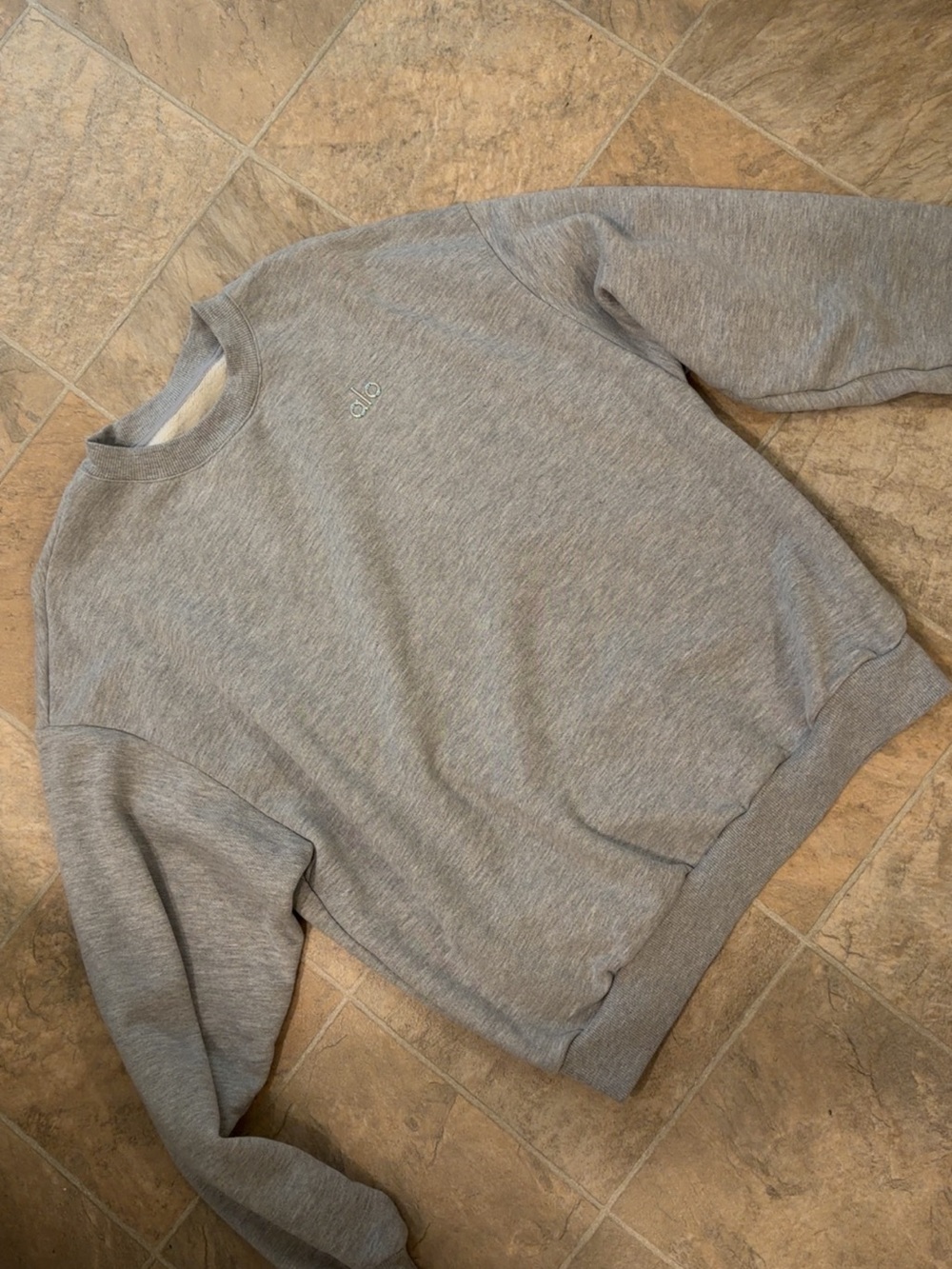 ALO Yoga Crewneck Sweatshirt in Heather Gray